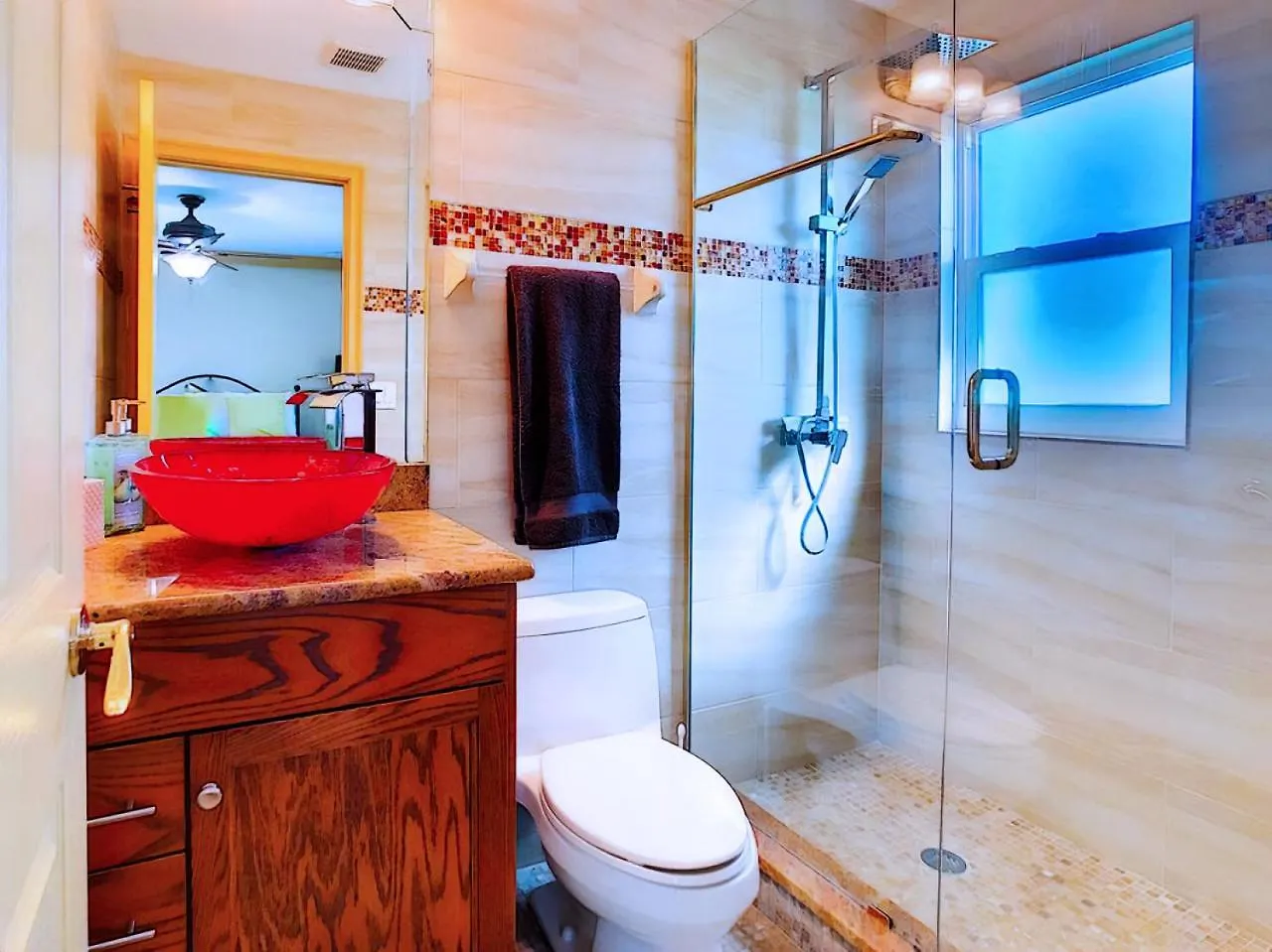 On The Water! Sleeps 12! 2 King Masters, Golf, Fishing, Bbq, Pool, Spa, Pvt Yard * Cape Coral