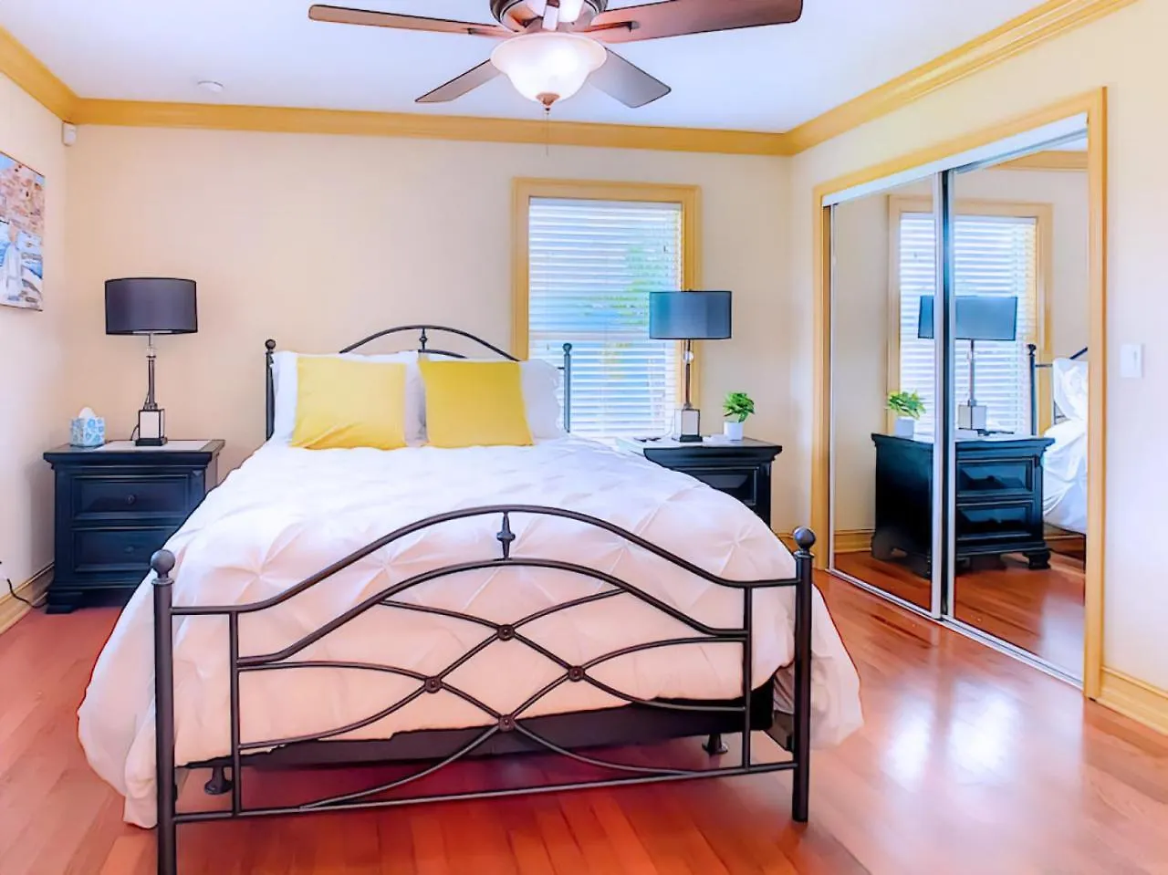 Villa On The Water! Sleeps 12! 2 King Masters, Golf, Fishing, Bbq, Pool, Spa, Pvt Yard Cape Coral