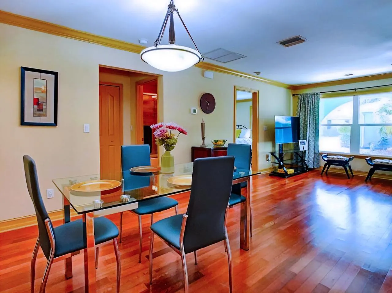 On The Water! Sleeps 12! 2 King Masters, Golf, Fishing, Bbq, Pool, Spa, Pvt Yard Villa *