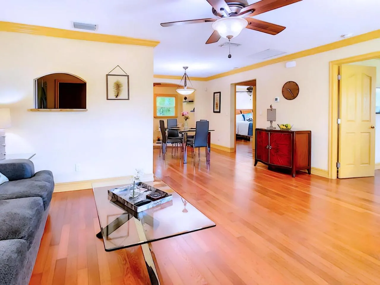 Villa On The Water! Sleeps 12! 2 King Masters, Golf, Fishing, Bbq, Pool, Spa, Pvt Yard