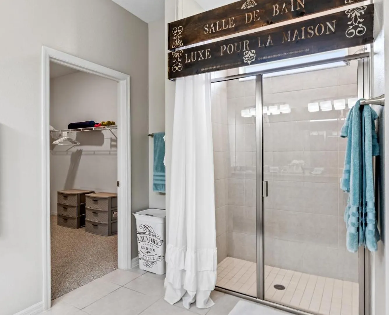 Beautiful Oasis! King Bed, Bbq, Heated Pool, Pvt Yard & Much More! Villa Cape Coral