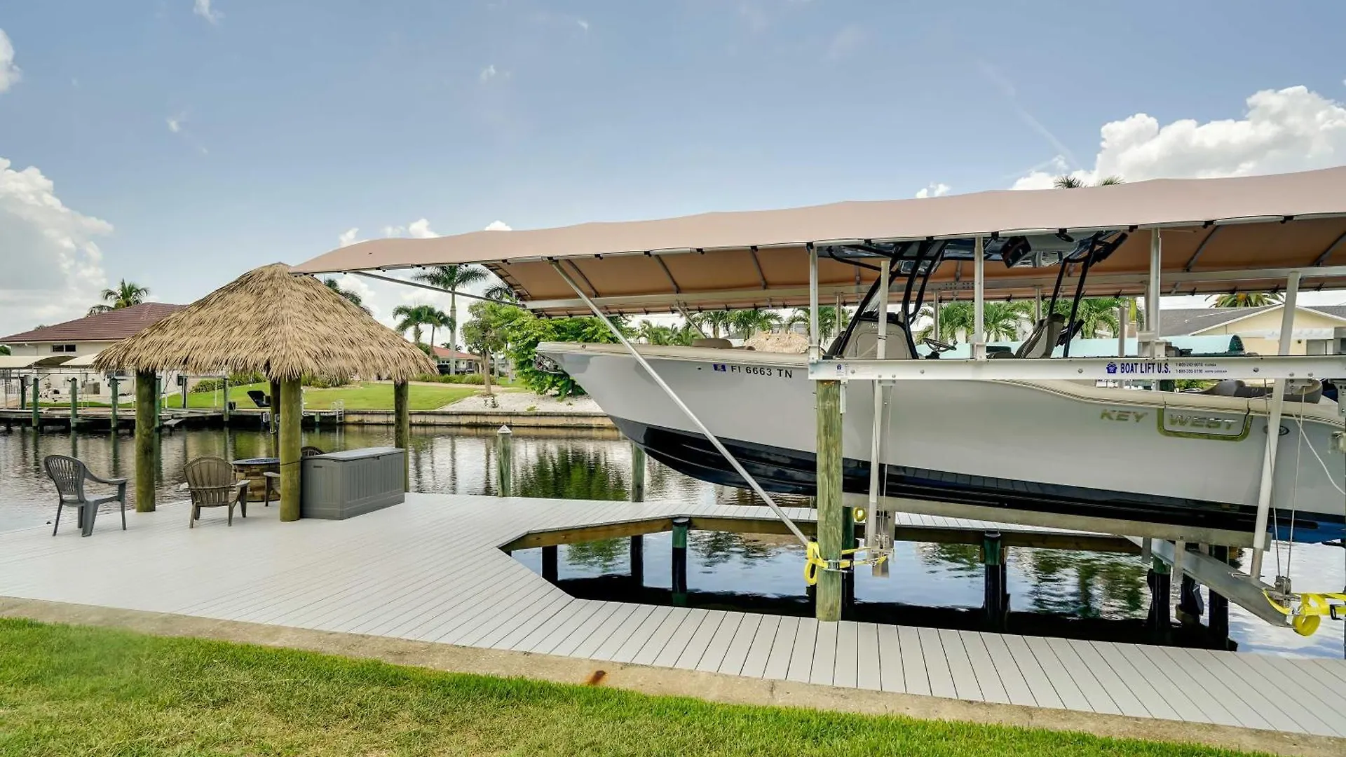Family With Outdoor Oasis In Cape Coral! Holiday home *