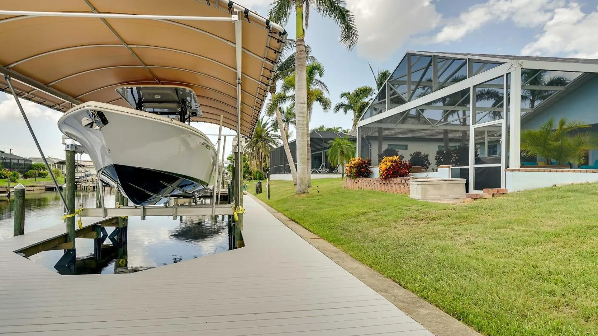 Holiday home Family With Outdoor Oasis In Cape Coral! *