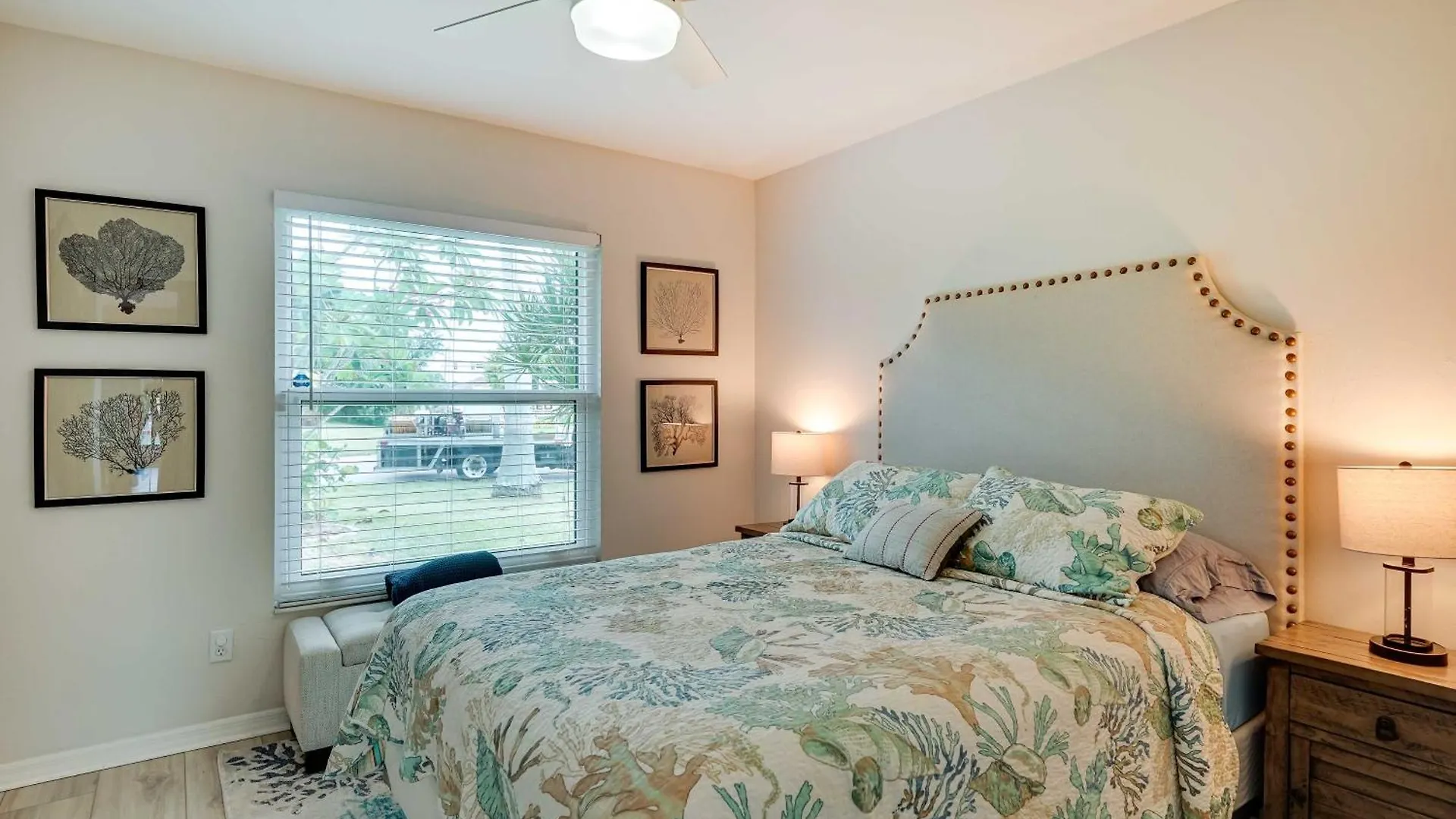 Family With Outdoor Oasis In Cape Coral! Holiday home *