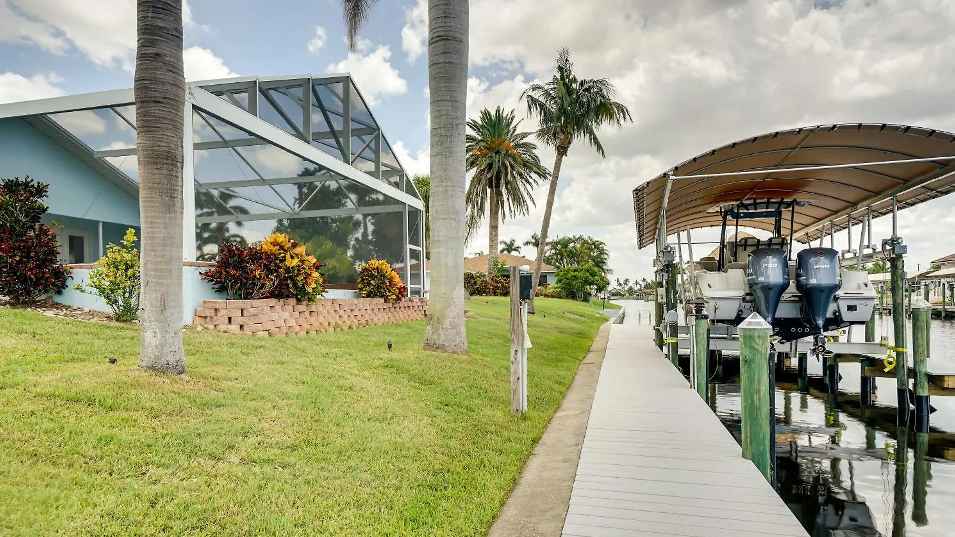 Holiday home Family With Outdoor Oasis In Cape Coral! *