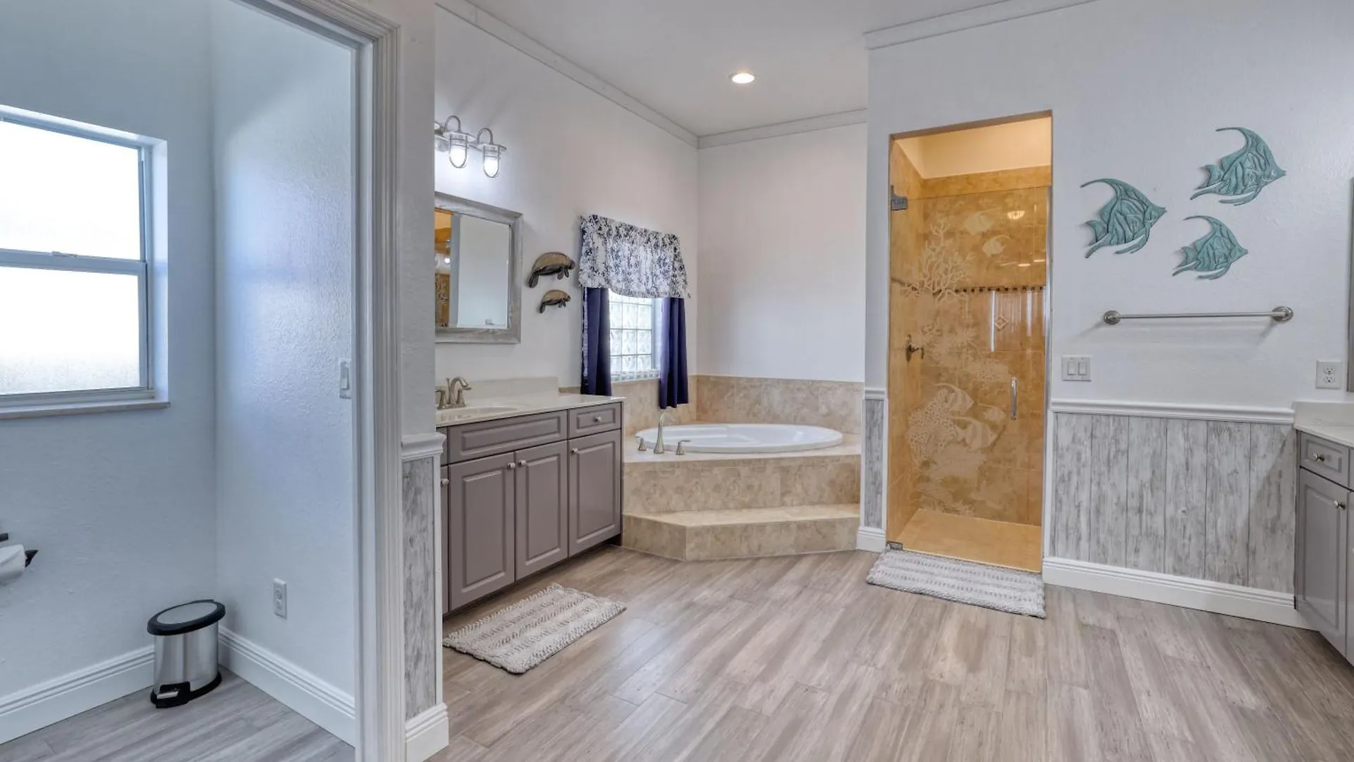 Seaside Escape: Gulf-front Paradise With Boat Lift Cape Coral