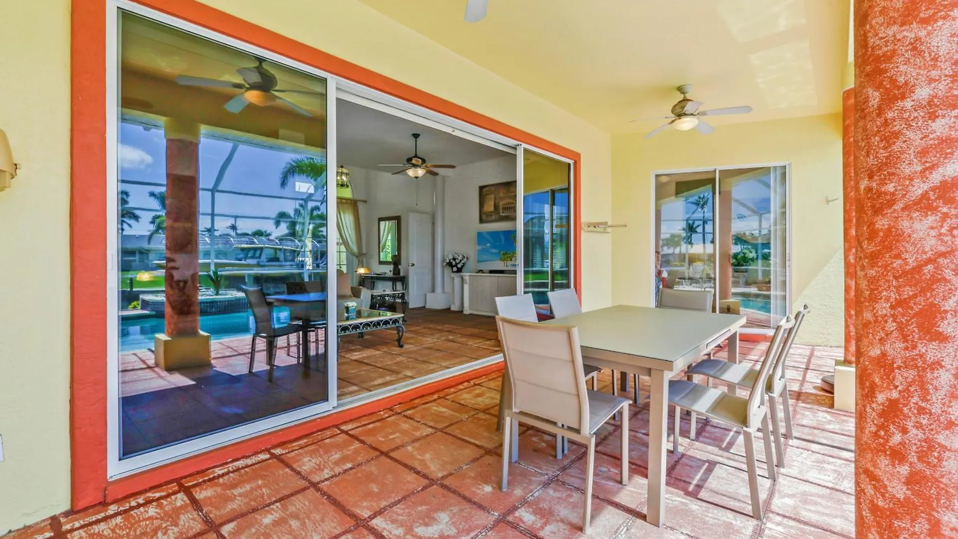 Quiet And Relaxing Waterfront Paradise With Direct Access To The Gulf Of Mexico, Just For Sun Holiday home