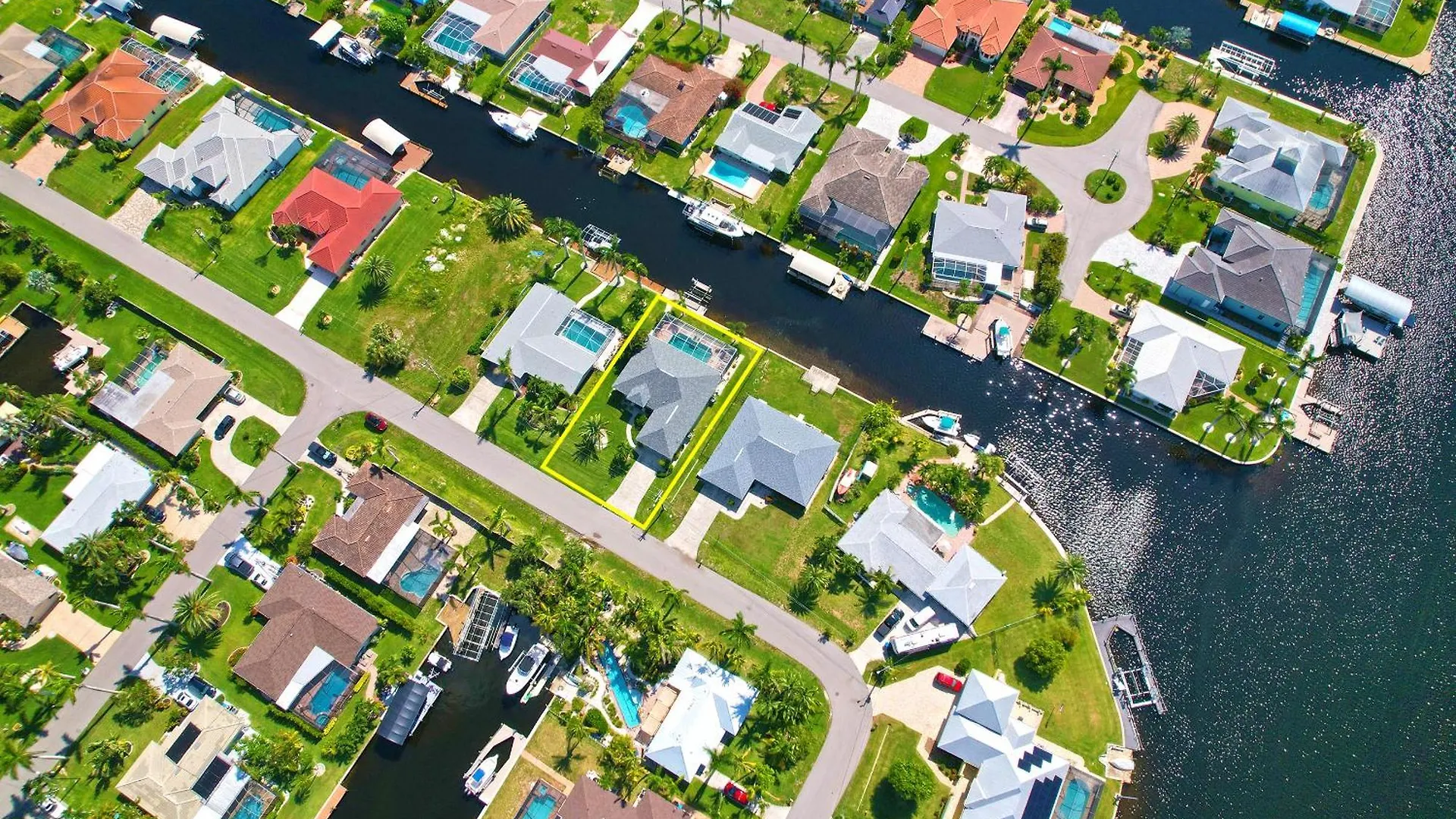 Holiday home Quiet And Relaxing Waterfront Paradise With Direct Access To The Gulf Of Mexico, Just For Sun *