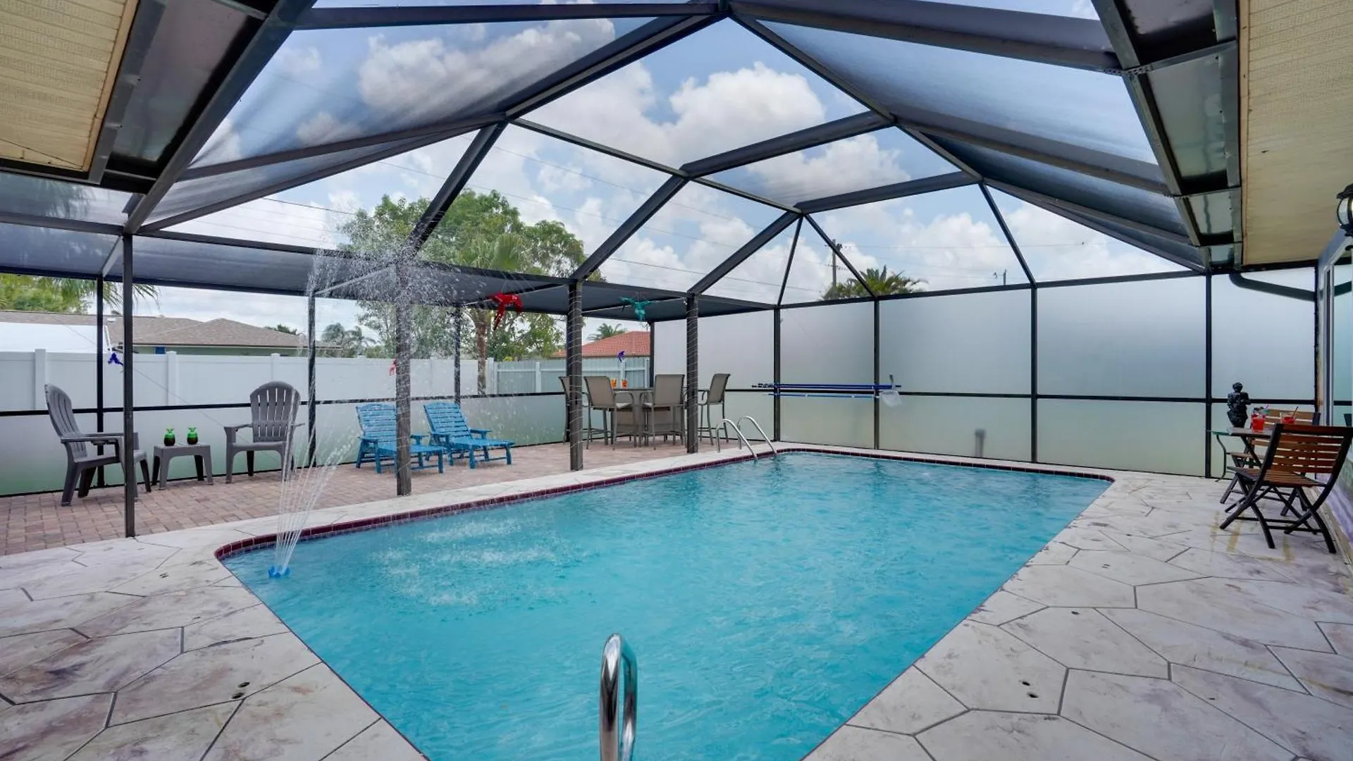 Vacation With Private Pool And Lanai Holiday home Cape Coral