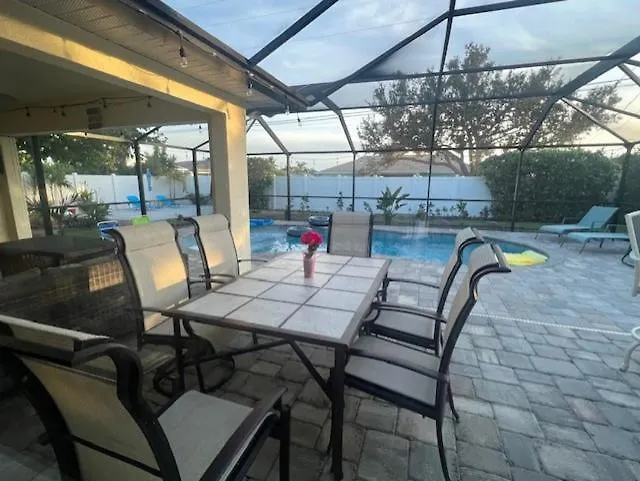 Salt Water Heated Pool, Sleeps 6 - Soak Up The Sun - Roelens Vacations Holiday home