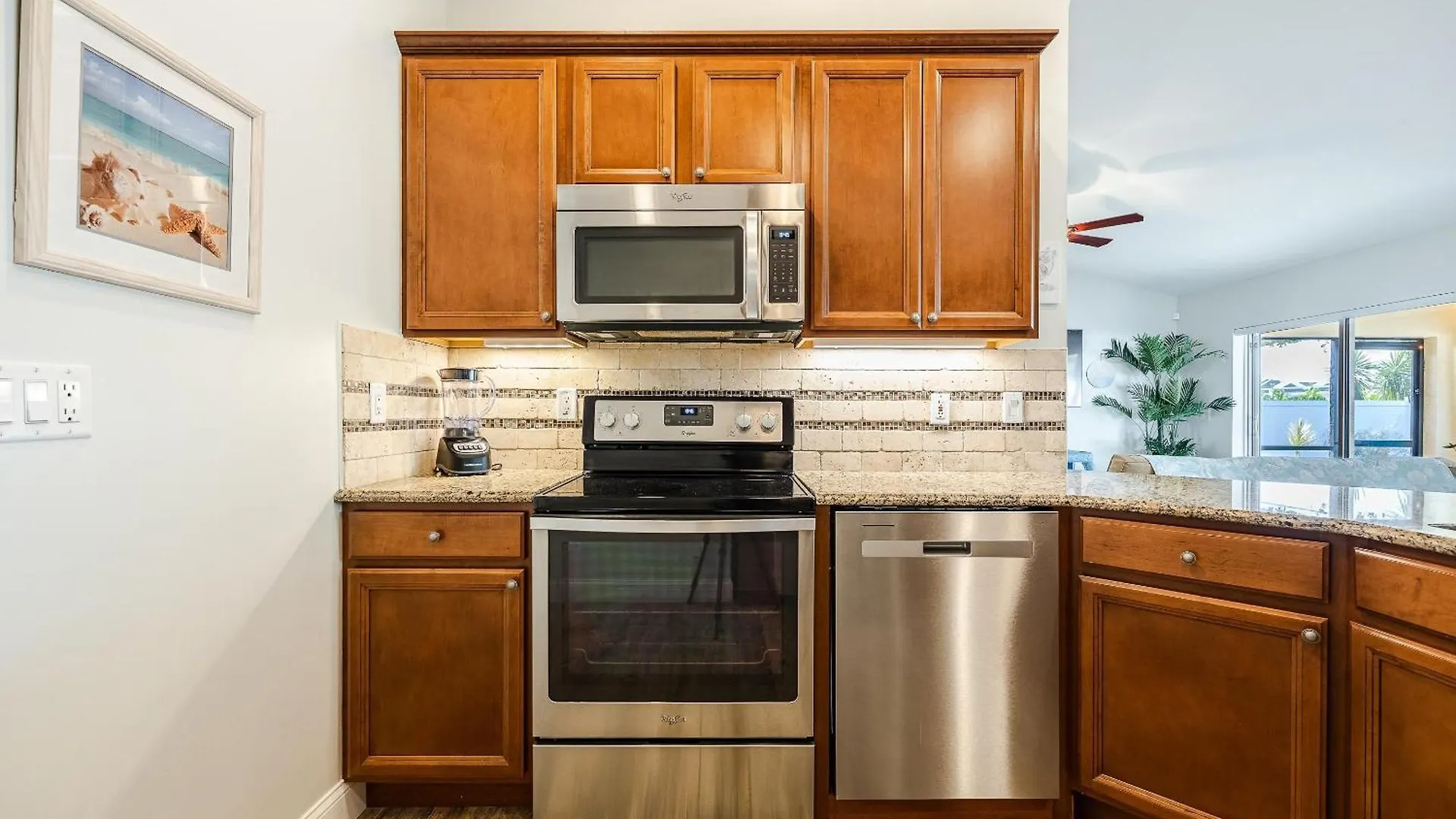 Salt Water Heated Pool, Sleeps 6 - Soak Up The Sun - Roelens Vacations