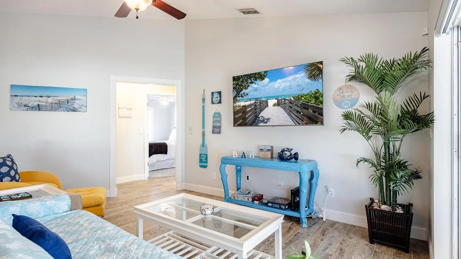 Salt Water Heated Pool, Sleeps 6 - Soak Up The Sun - Roelens Vacations
