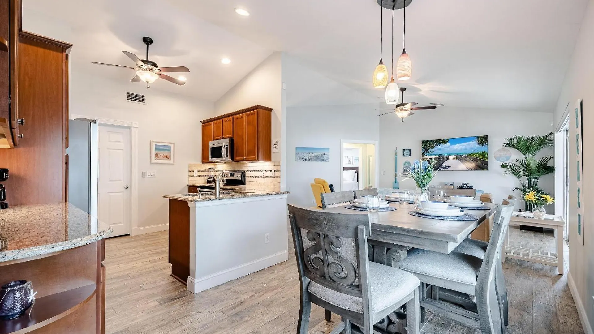 Salt Water Heated Pool, Sleeps 6 - Soak Up The Sun - Roelens Vacations *