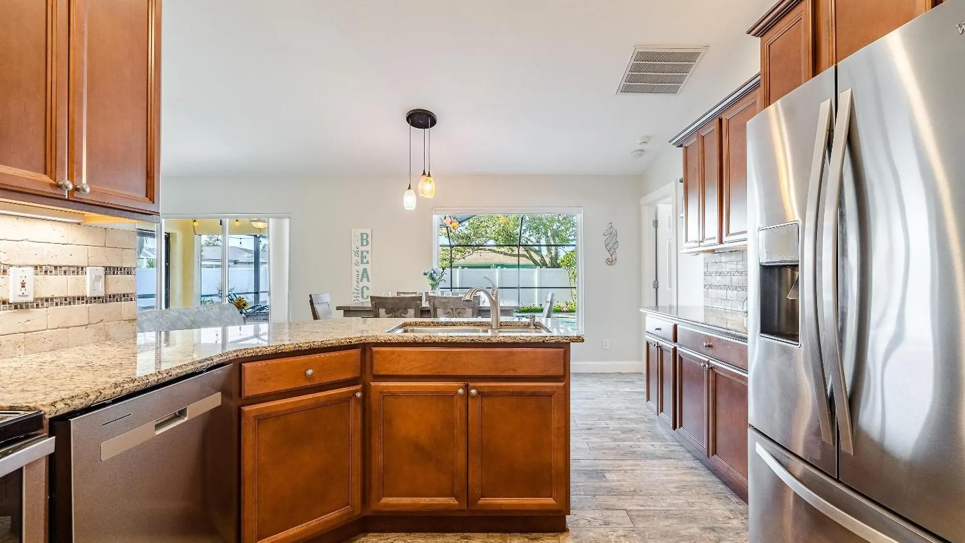 Salt Water Heated Pool, Sleeps 6 - Soak Up The Sun - Roelens Vacations
