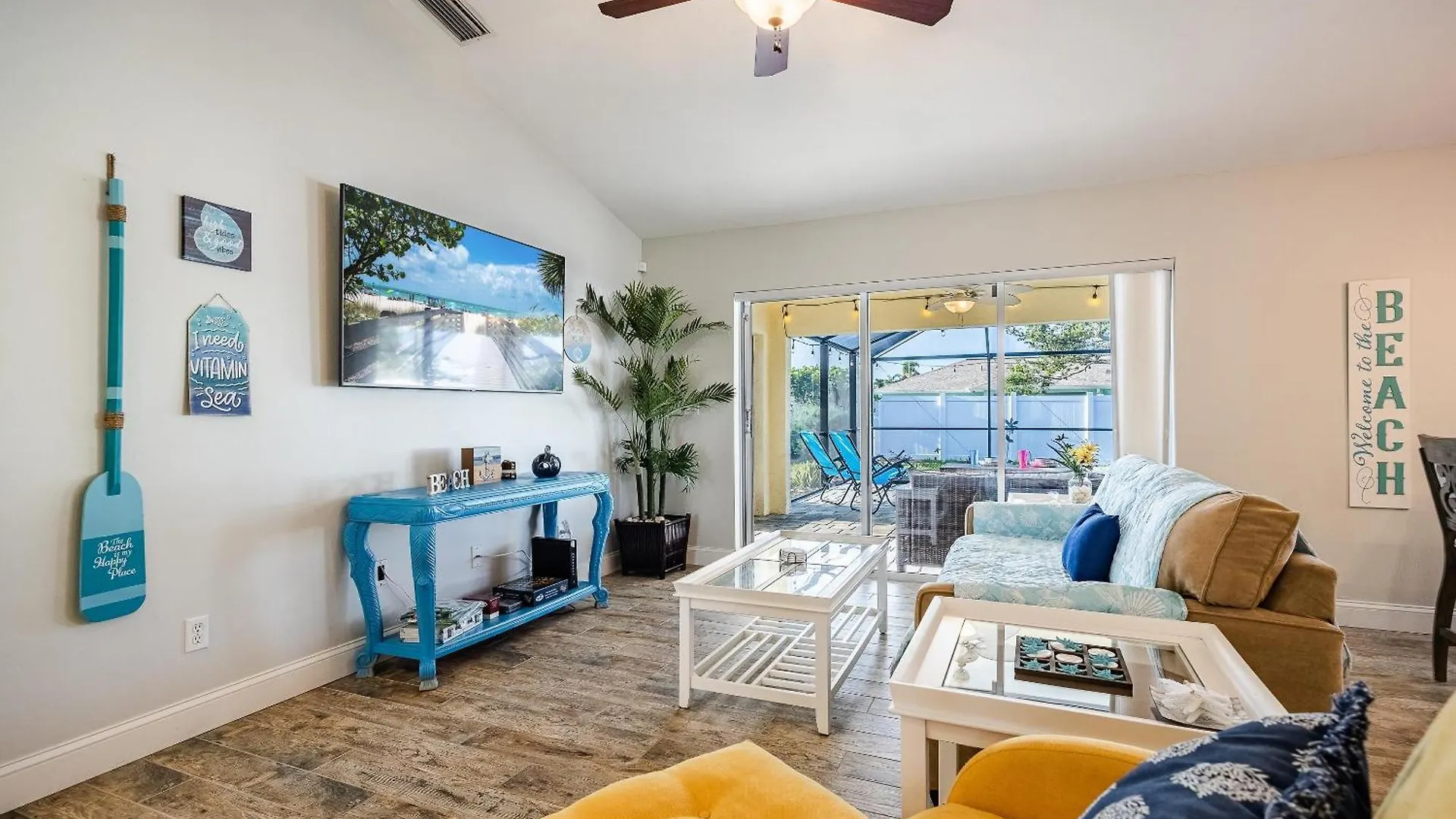 Holiday home Salt Water Heated Pool, Sleeps 6 - Soak Up The Sun - Roelens Vacations Cape Coral