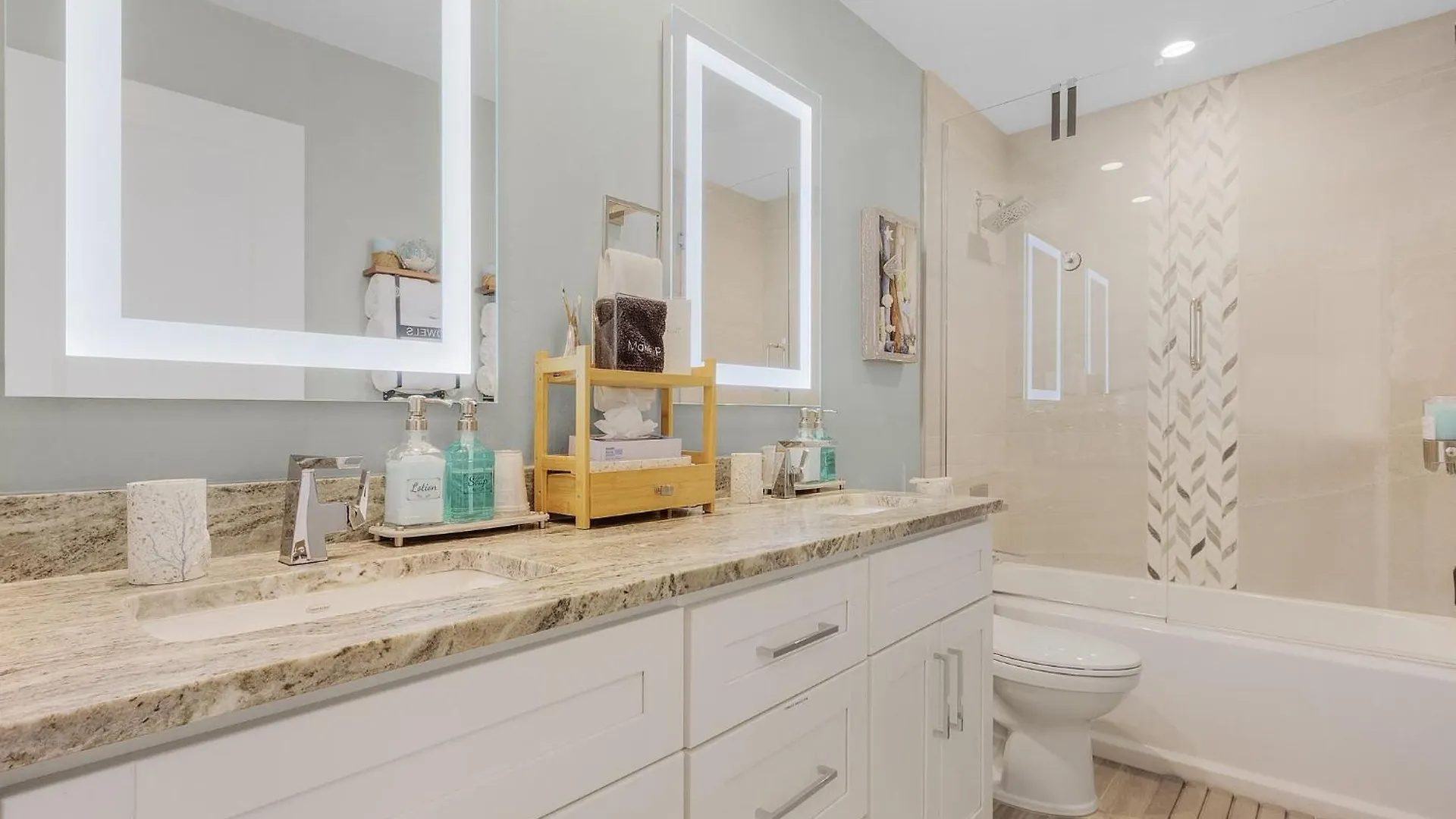 Guls Access, Bikes, Scooters, Video Games, Heated Pool, Hot Tub - Searenity - Roelens *