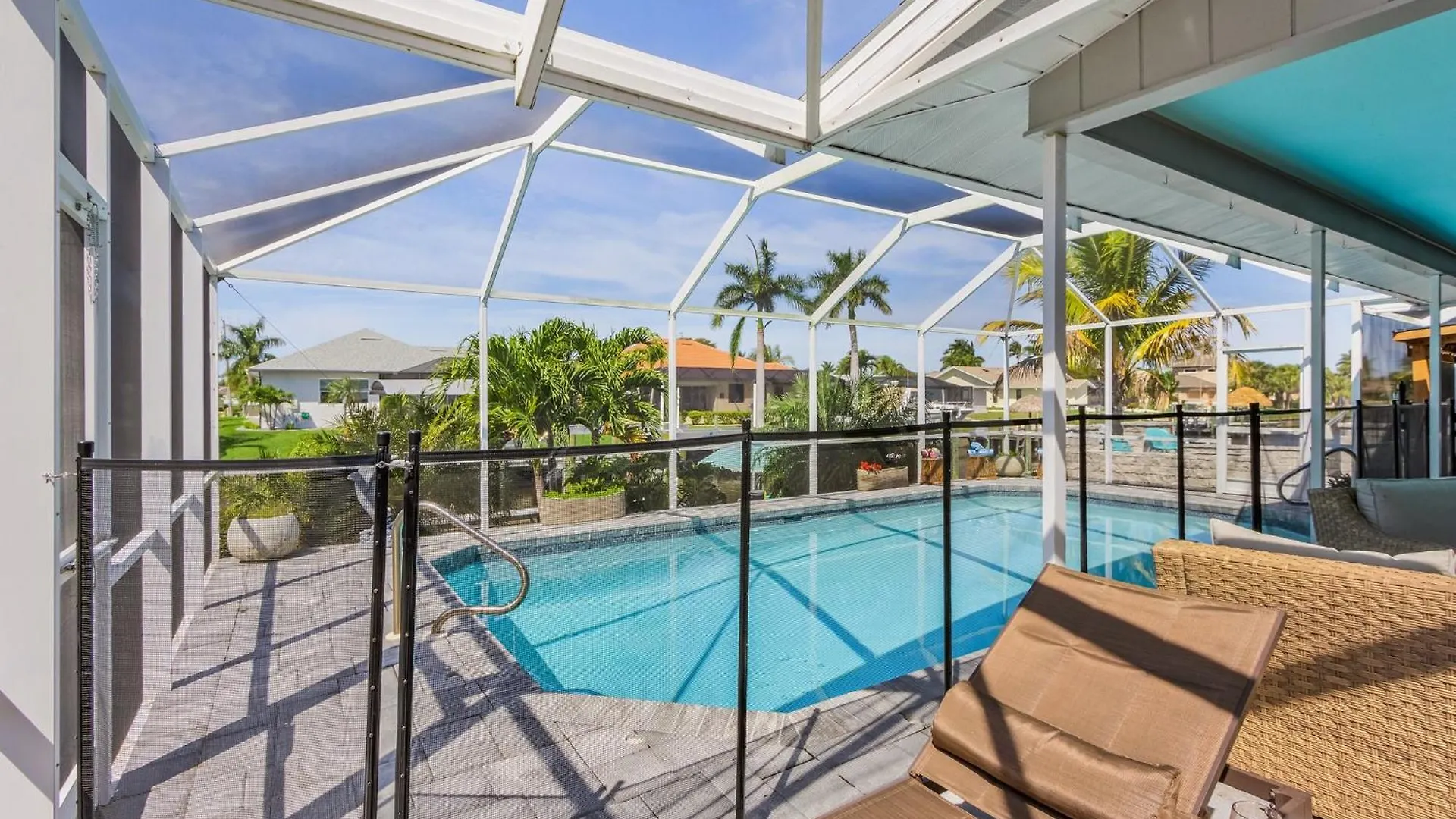 Guls Access, Bikes, Scooters, Video Games, Heated Pool, Hot Tub - Searenity - Roelens Holiday home Cape Coral