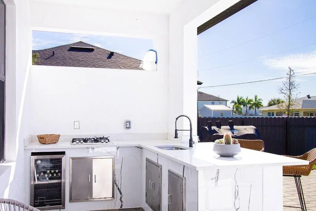 Casa Capri - Heated Pool Holiday home *