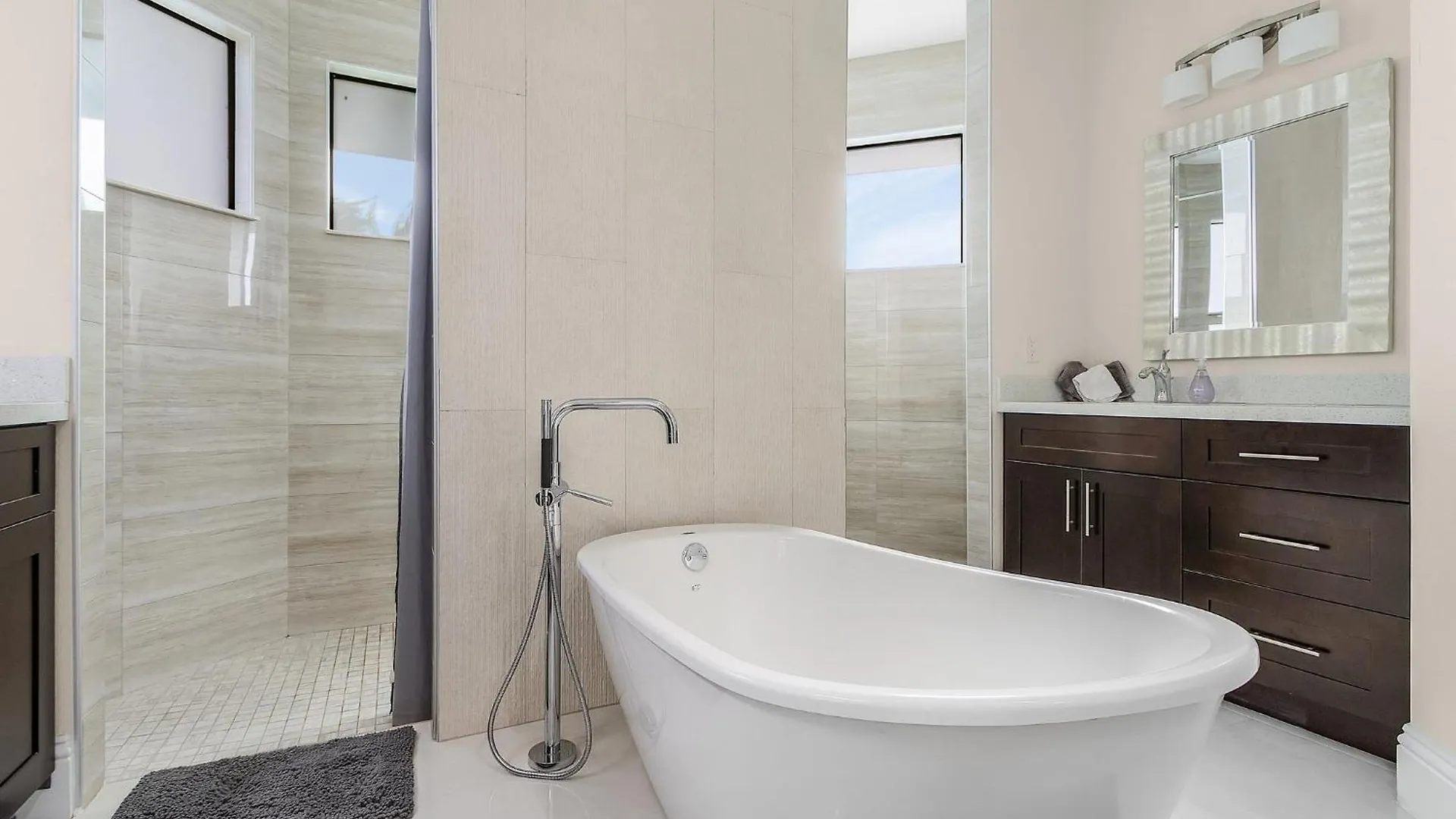 Great Location, Close To Golf, Heated Pool - Greenside Getaway - Roelens