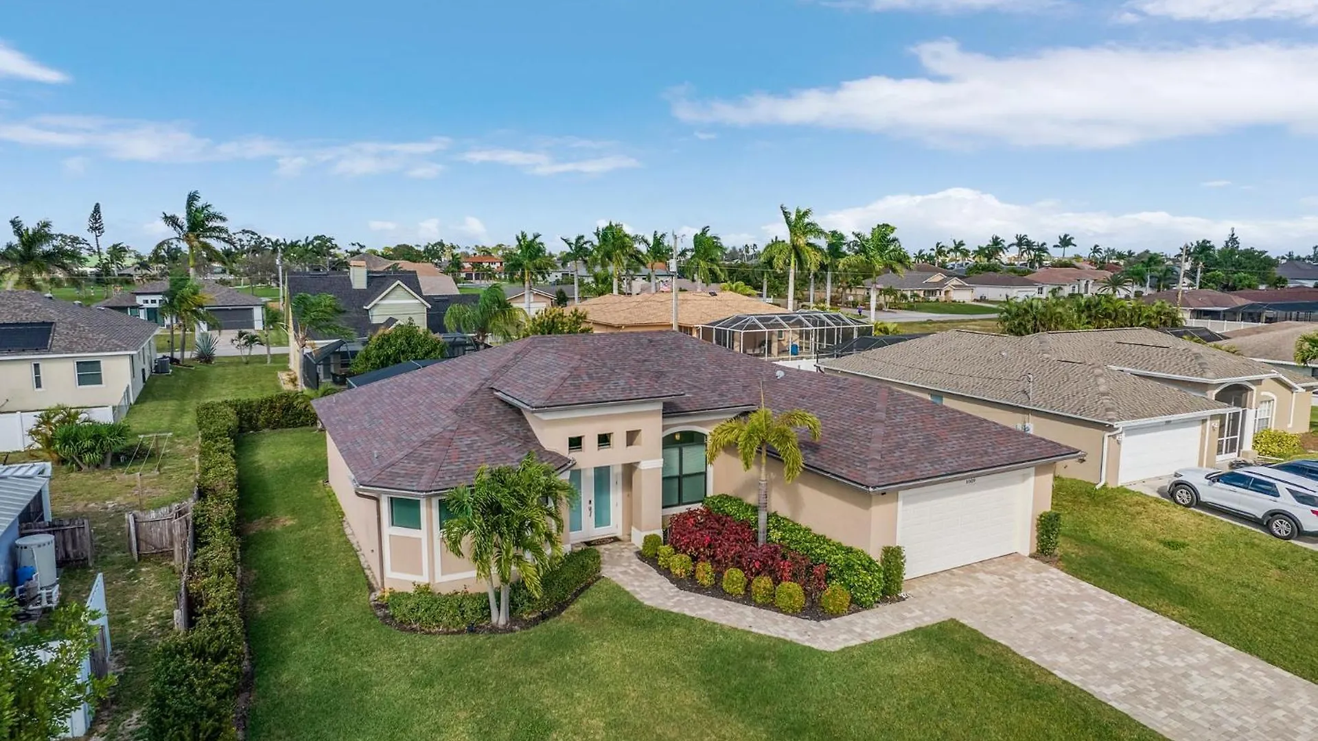 Great Location, Close To Golf, Heated Pool - Greenside Getaway - Roelens Cape Coral
