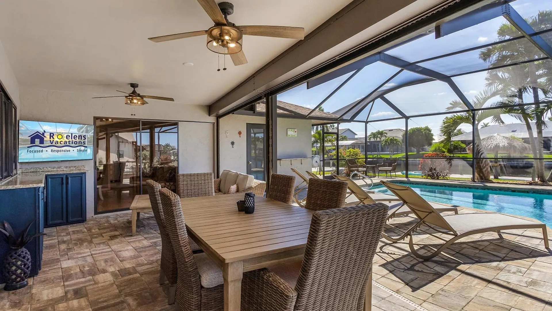 Direct Gulf Access, Intersecting Canal, Pool Minutes From The River! - Southern Charm Cape Coral