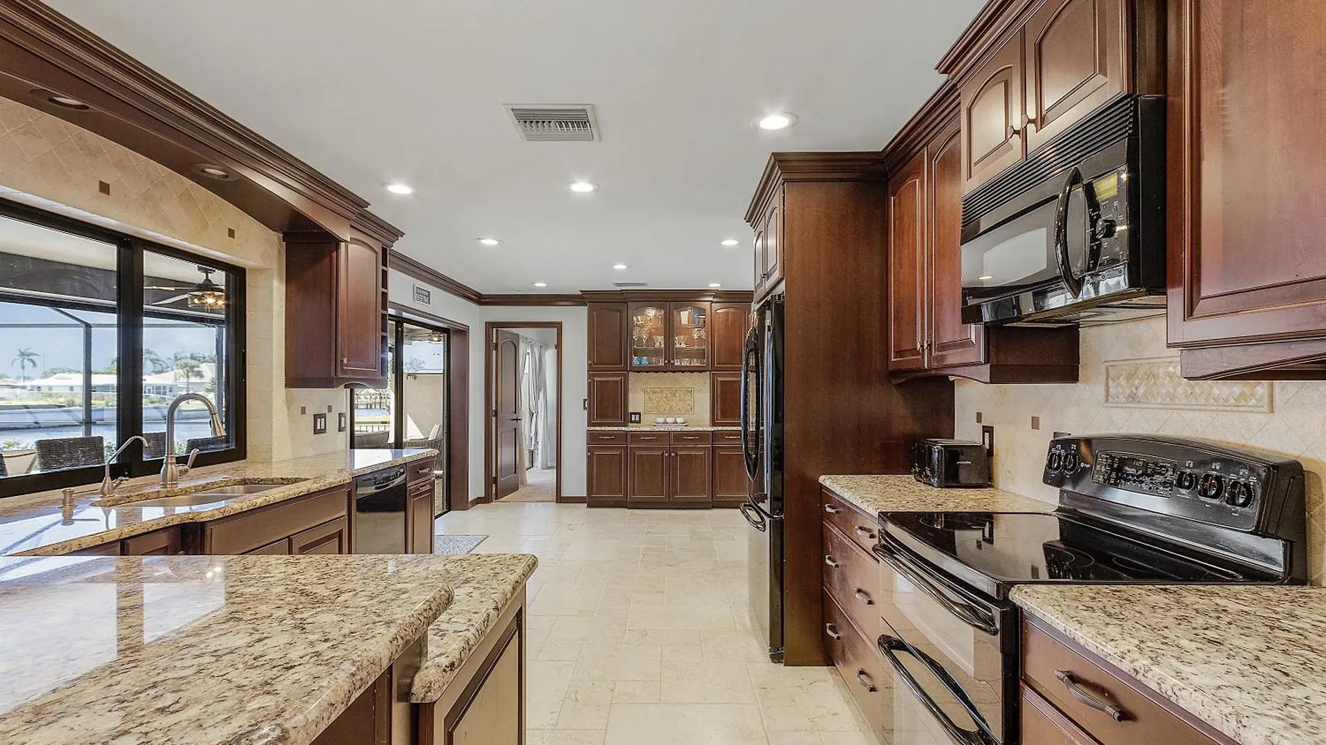 Holiday home Direct Gulf Access, Intersecting Canal, Pool Minutes From The River! - Southern Charm *