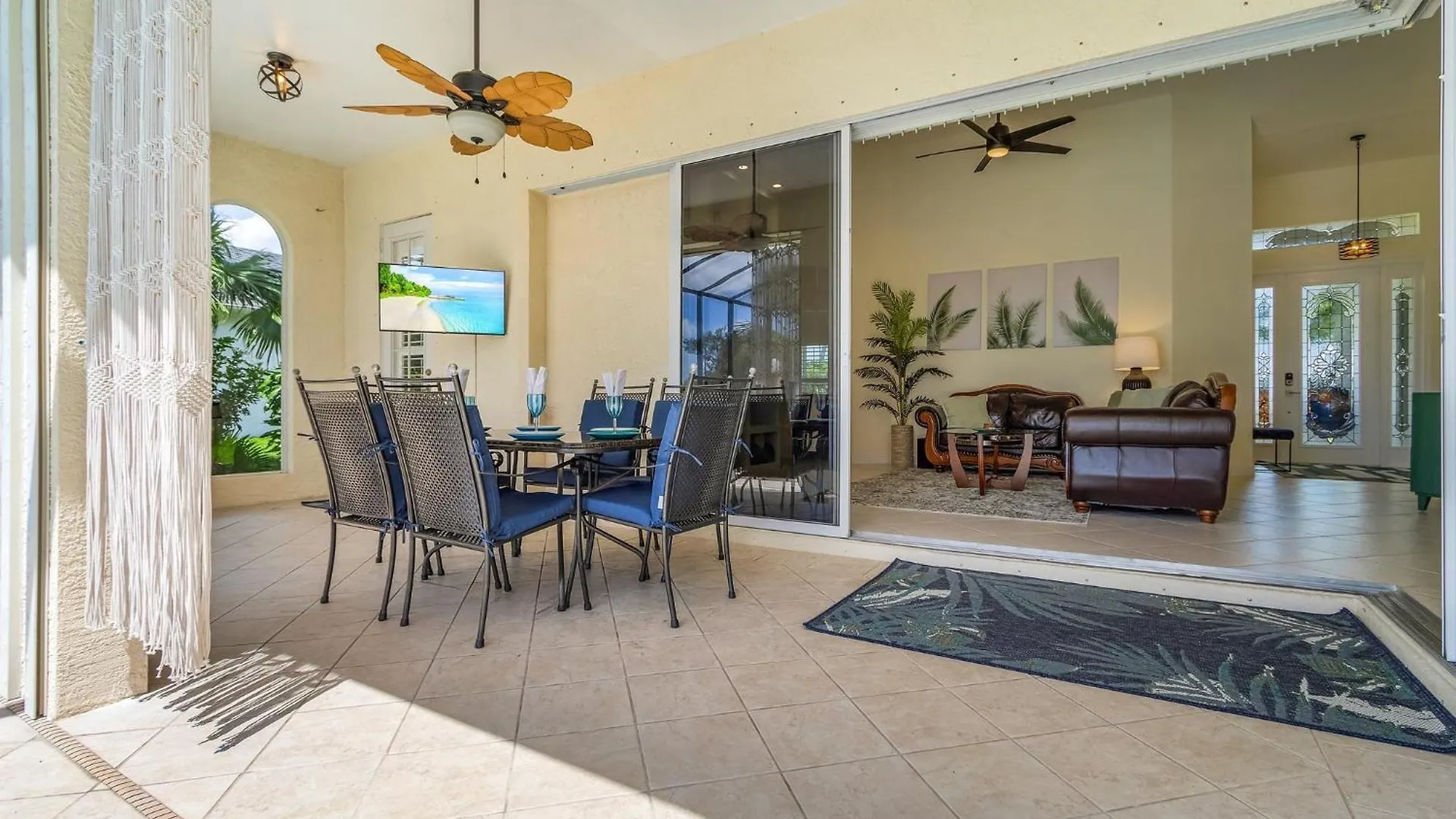 Freshwater Canal, Bicycles, Heated Pool - Casamigos - Roelens Vacations Holiday home Cape Coral
