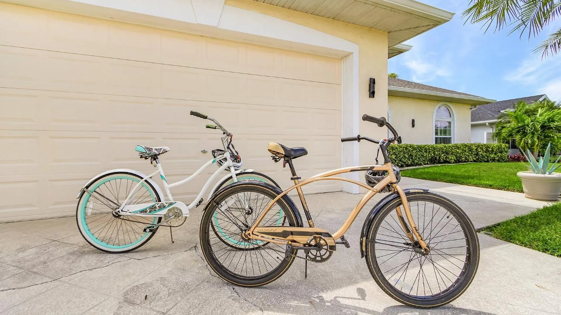 Freshwater Canal, Bicycles, Heated Pool - Casamigos - Roelens Vacations *