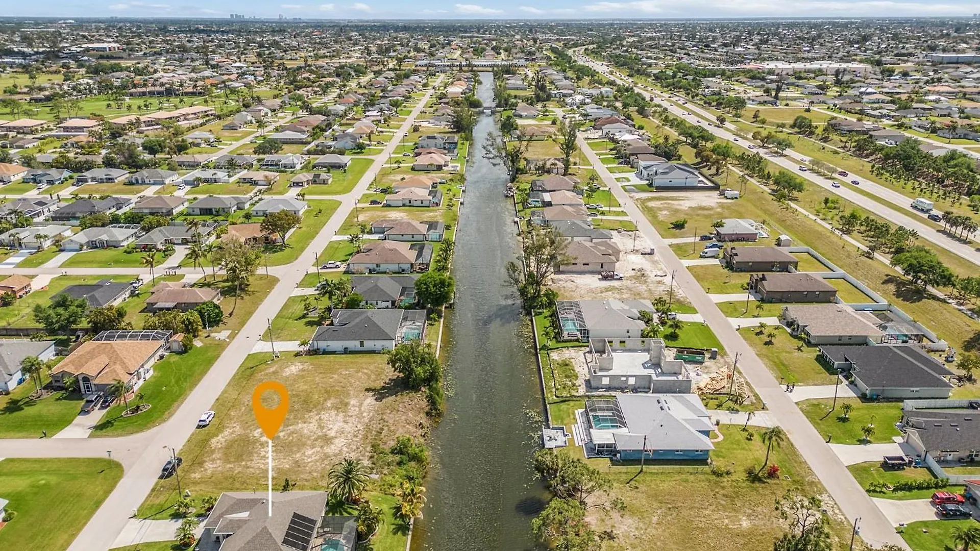 Freshwater Canal, Bicycles, Heated Pool - Casamigos - Roelens Vacations Holiday home Cape Coral