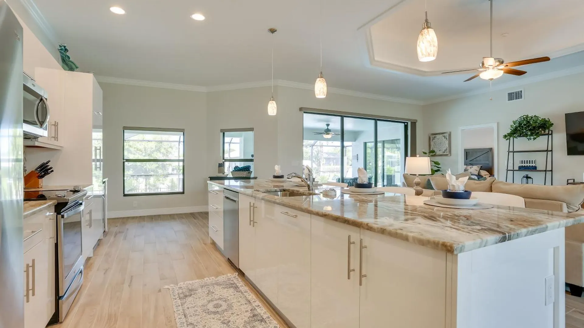 Gorgeous Getaway With Gulf Access! Holiday home Cape Coral