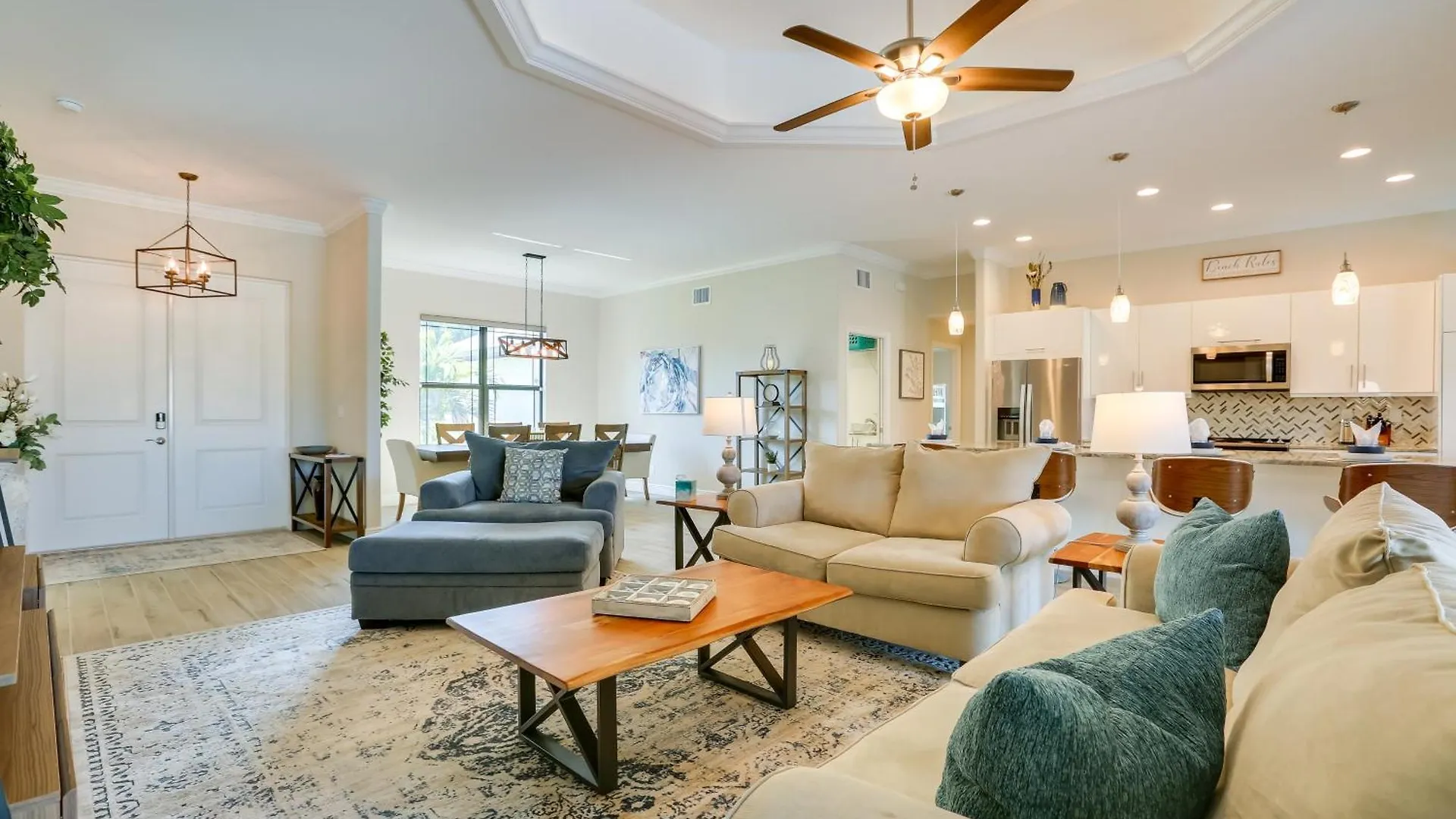 Gorgeous Getaway With Gulf Access! Cape Coral