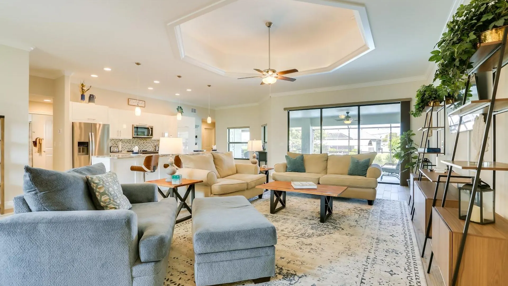 Gorgeous Getaway With Gulf Access!