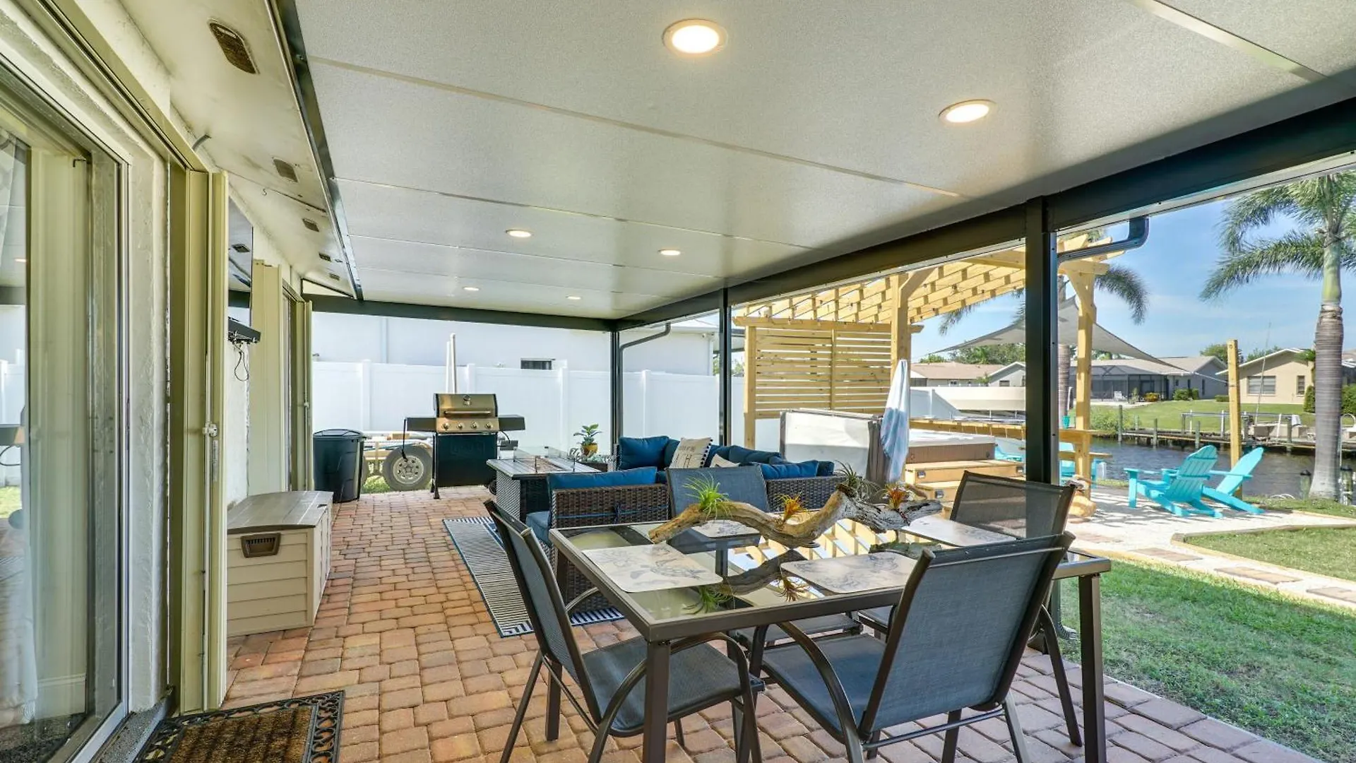 Remodeled Hot Tub And Pool! Cape Coral