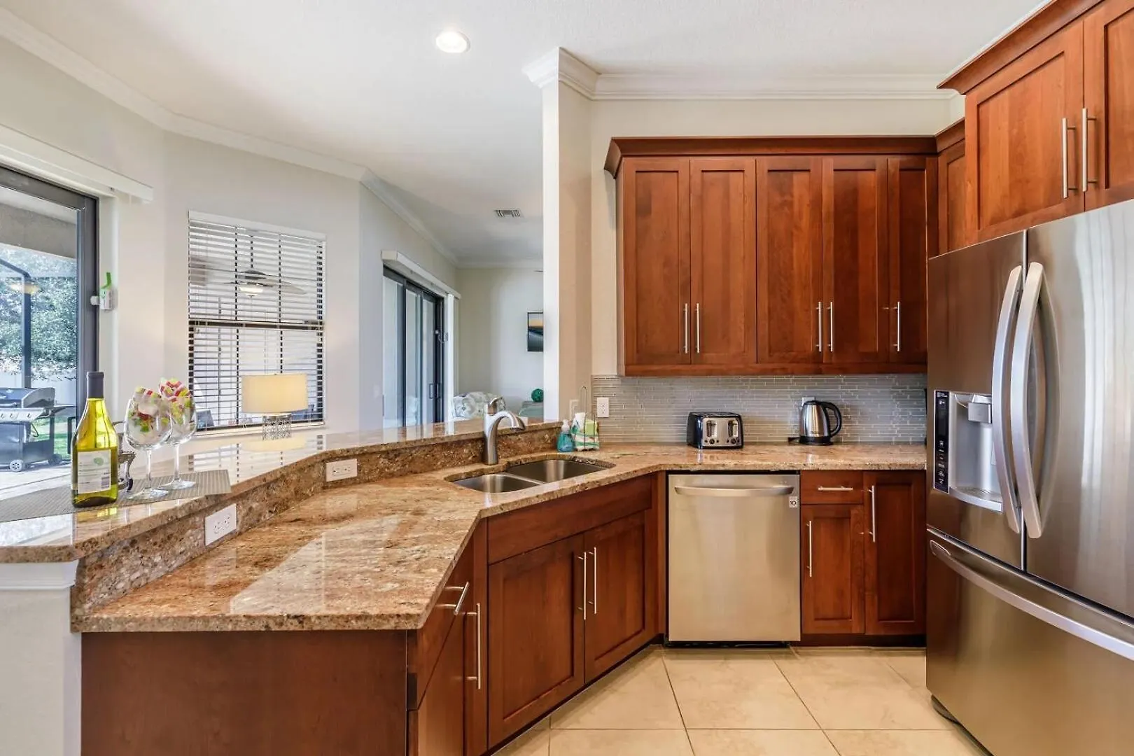 Great Location, Minutes To The Beach, Two Heated Pools , Sleeps 17! - Pelican Junction - Roelens *