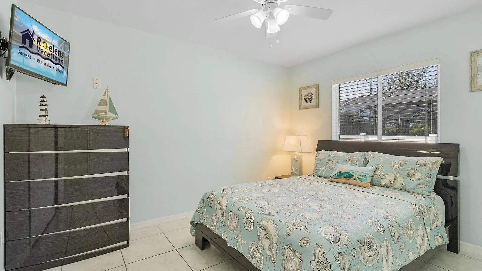 Great Location, Minutes To The Beach, Two Heated Pools , Sleeps 17! - Pelican Junction - Roelens * Cape Coral