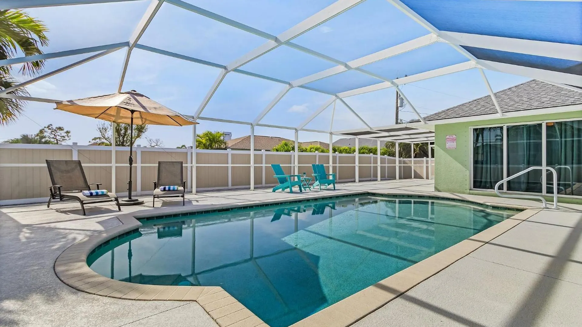 Great Location, Minutes To The Beach, Two Heated Pools , Sleeps 17! - Pelican Junction - Roelens *