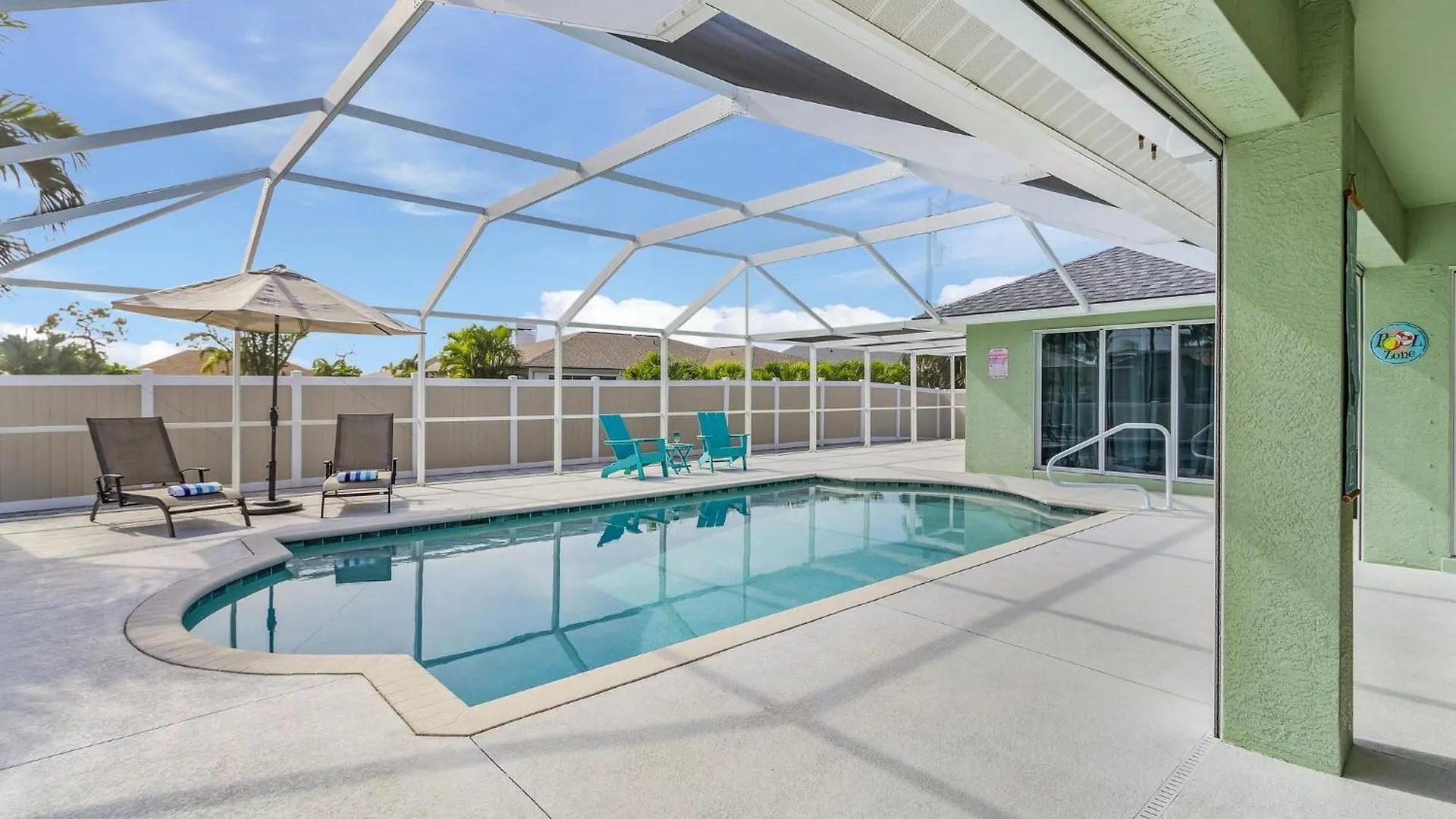 Great Location, Minutes To The Beach, Two Heated Pools , Sleeps 17! - Pelican Junction - Roelens * Cape Coral