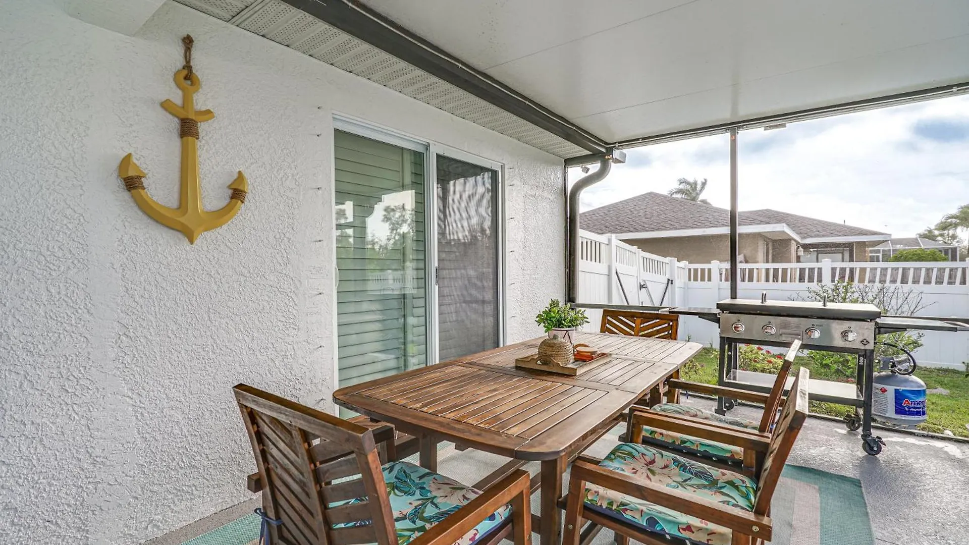 Holiday home Chic Oasis With Pool 5 Mi To Beach! *