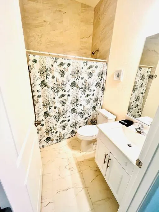 New 4 Bed House On A Canal Facing South & Door Ramp, Near Golf Course And Softball