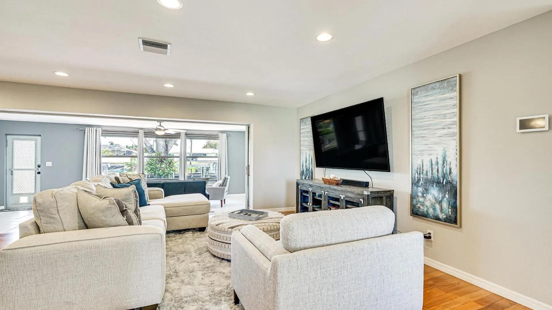 Vacation With Direct Canal Access! Holiday home Cape Coral