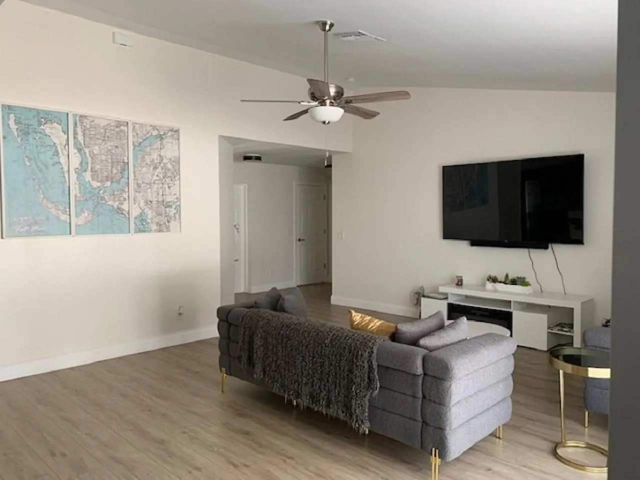 Villa Nine Shades Of Grey Cape Coral