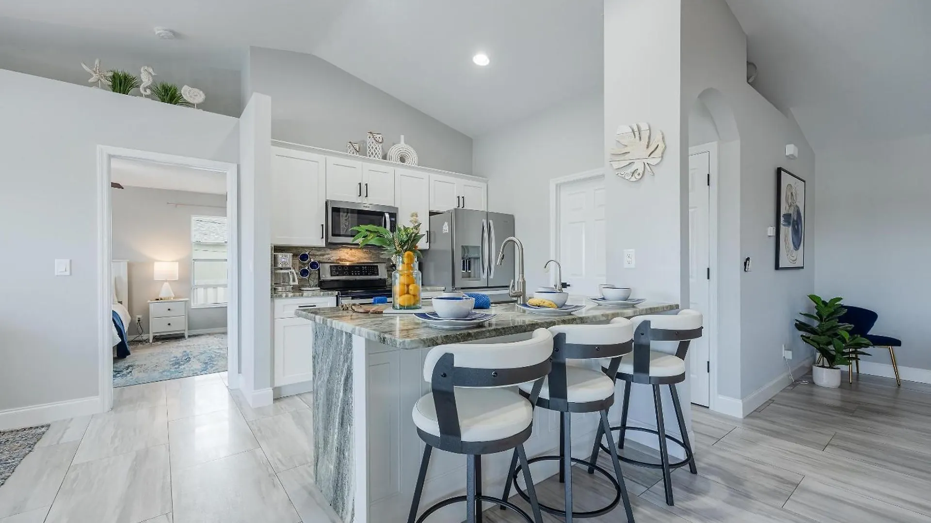 Super Location! - Private Saltwater Pool -villa Cape Away - Roelens Vacations Cape Coral