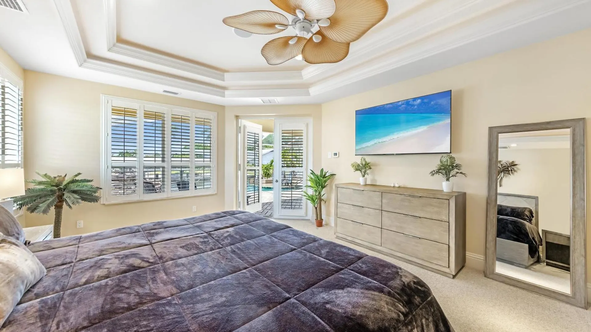Holiday home Luxury Waterfront Pool, & Dock- Direct Gulf Access, Kayaks Walk To Beach! *