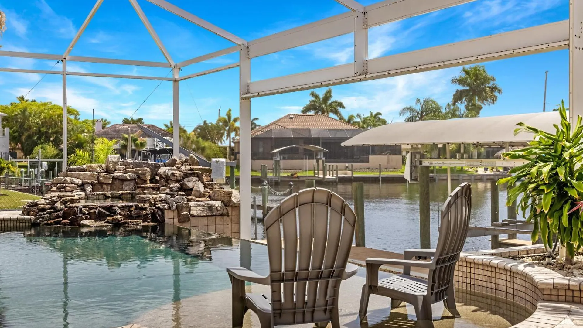 Luxury Waterfront Pool, & Dock- Direct Gulf Access, Kayaks Walk To Beach!