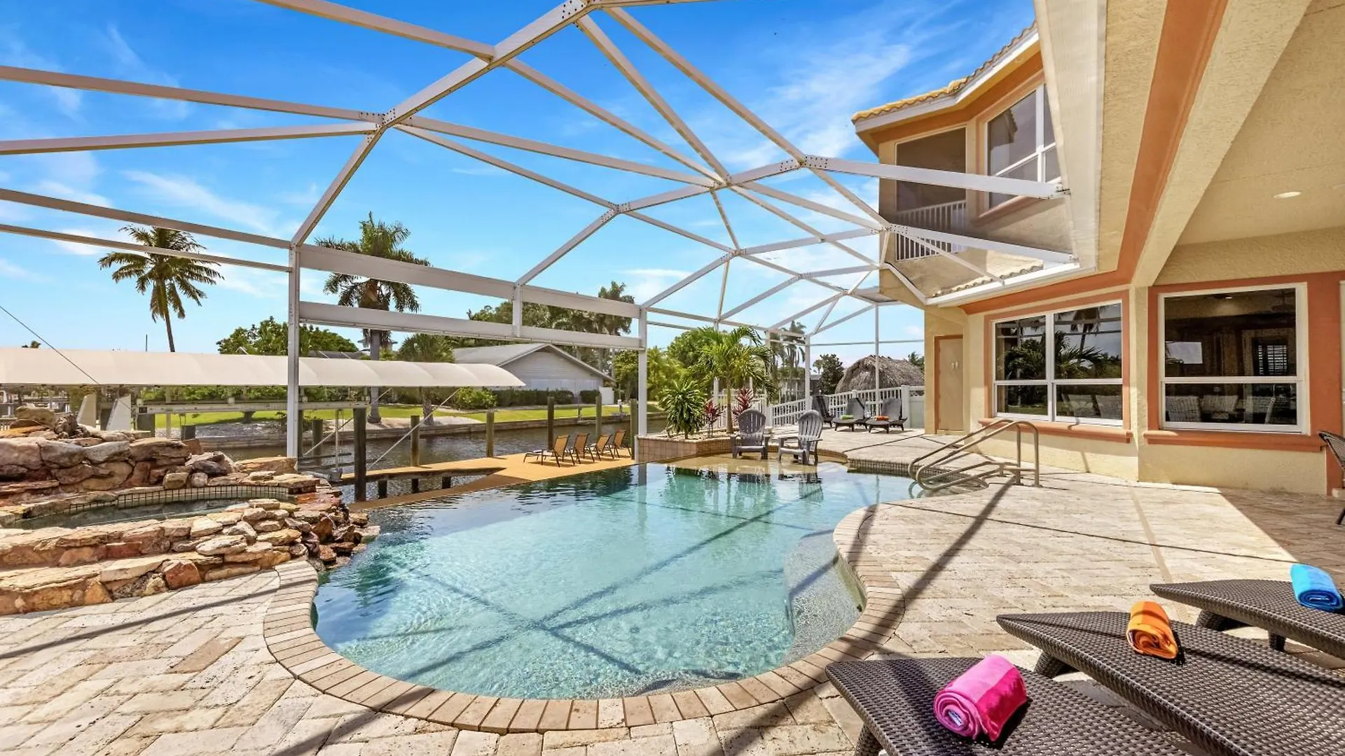 Luxury Waterfront Pool, & Dock- Direct Gulf Access, Kayaks Walk To Beach!