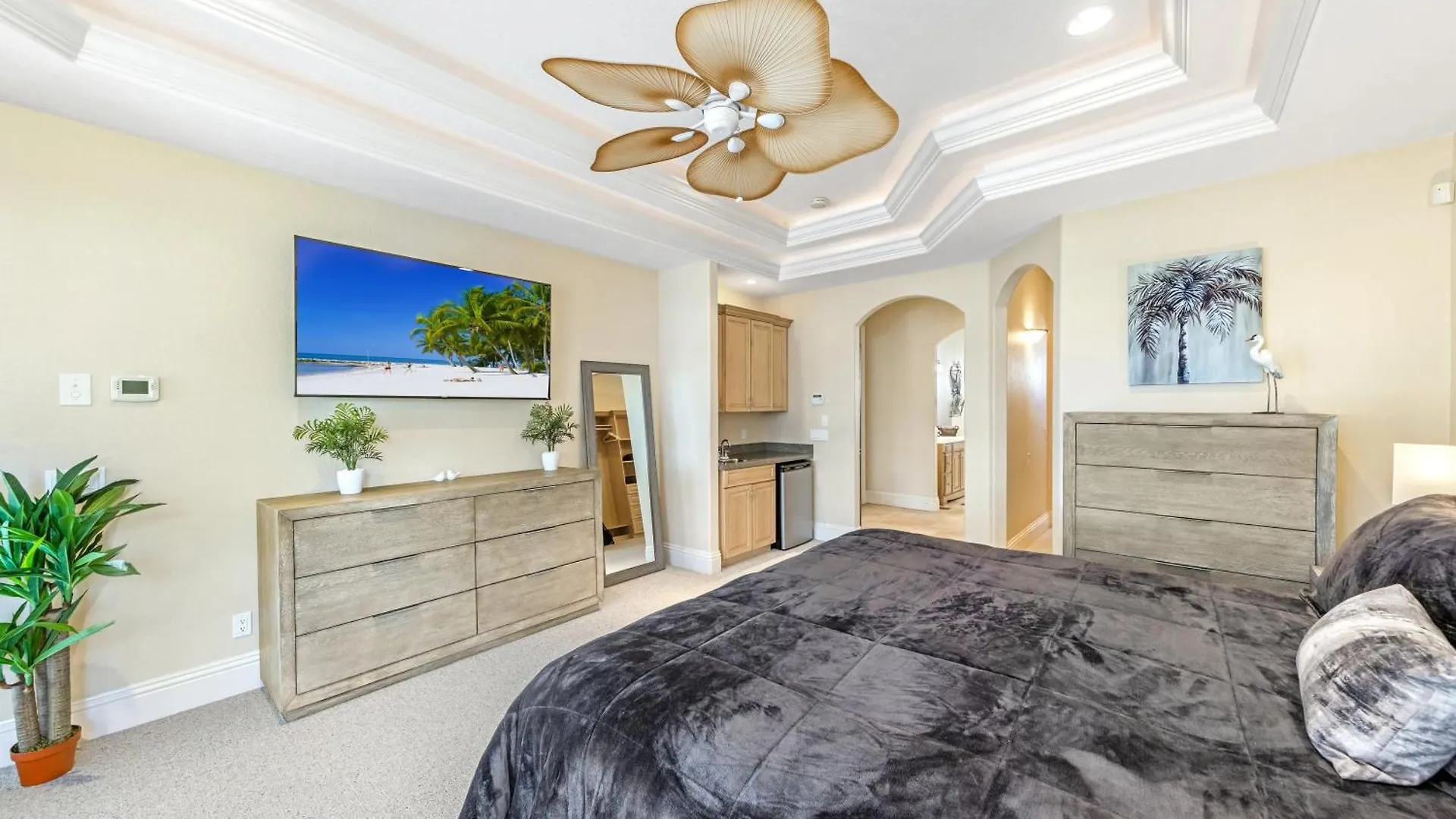 Luxury Waterfront Pool, & Dock- Direct Gulf Access, Kayaks Walk To Beach!
