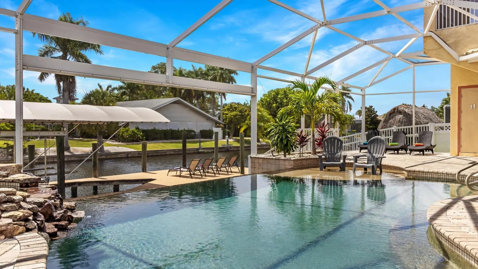 Holiday home Luxury Waterfront Pool, & Dock- Direct Gulf Access, Kayaks Walk To Beach! *