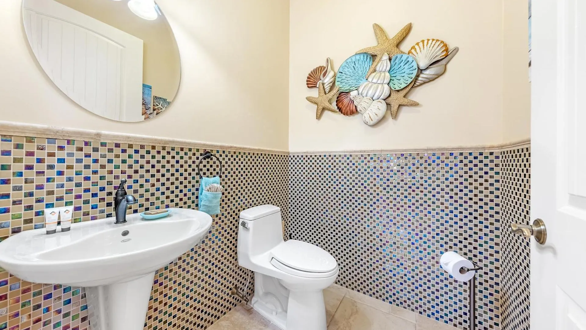 Holiday home Luxury Waterfront Pool, & Dock- Direct Gulf Access, Kayaks Walk To Beach!