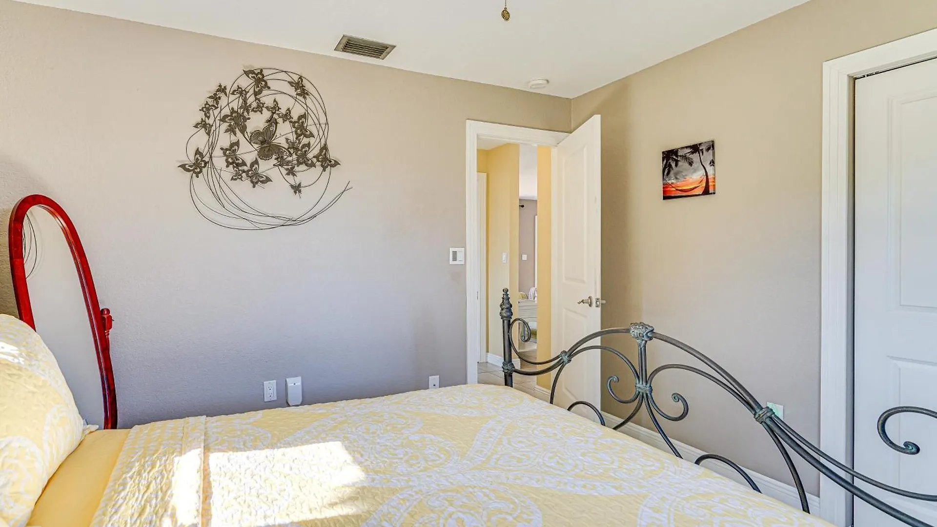 Pet-friendly Paradise With Yard! *