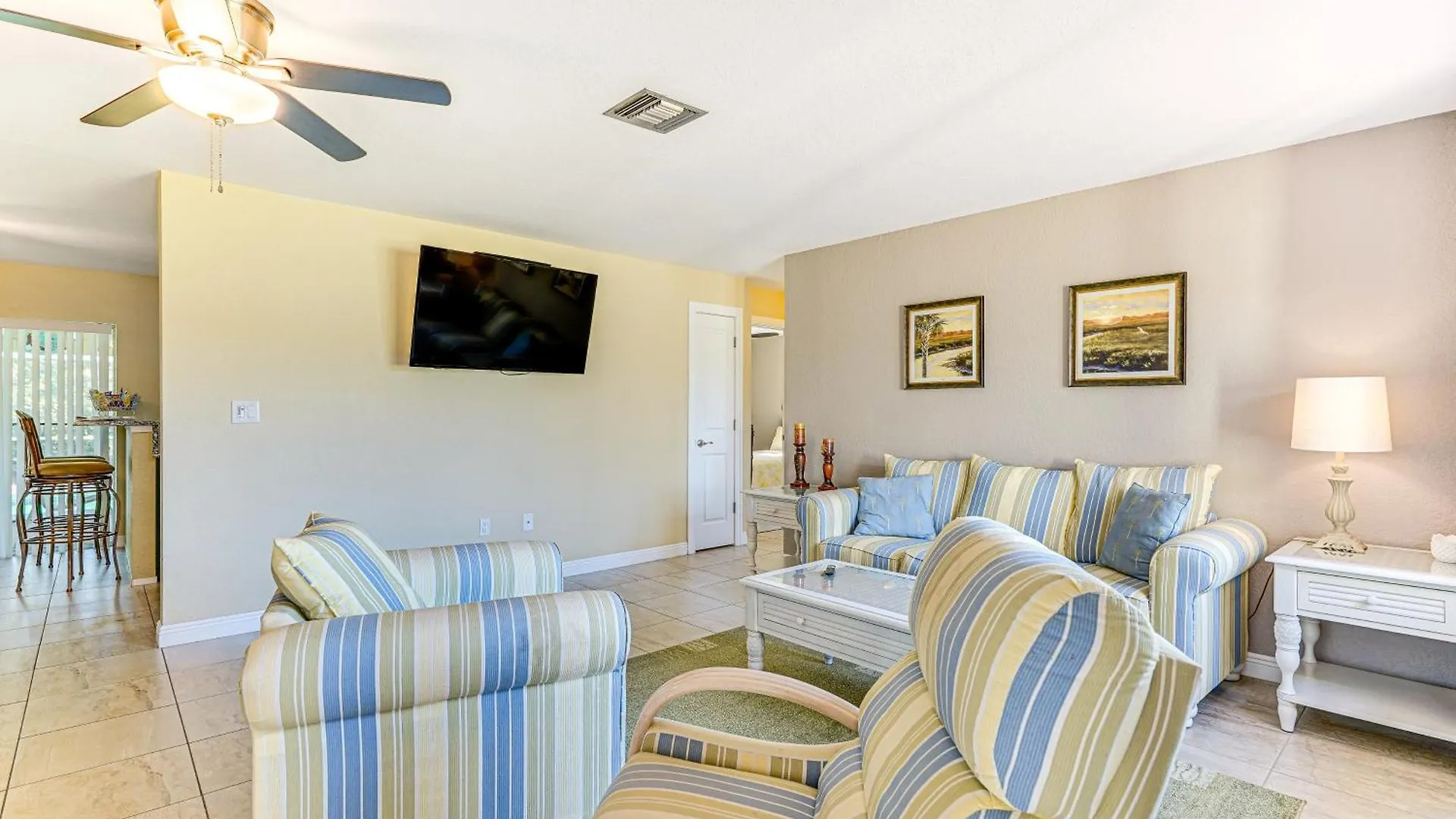 Pet-friendly Paradise With Yard! *